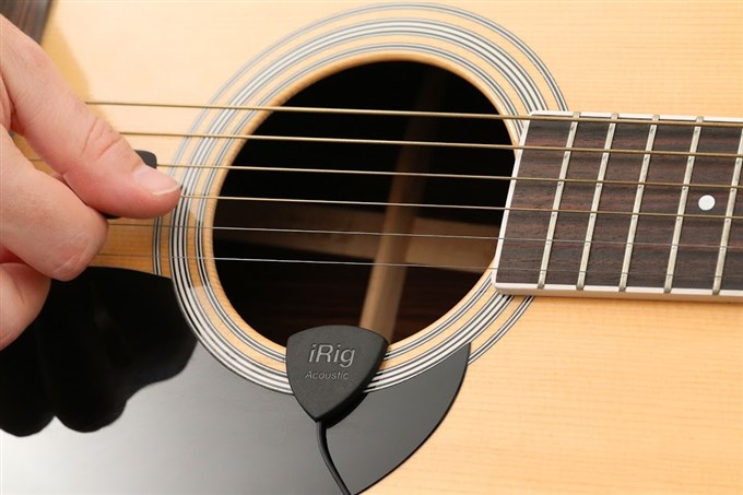 Mikrofon a audio rozhraní pro ak. kytaru IK Multimedia  iRig Acoustic